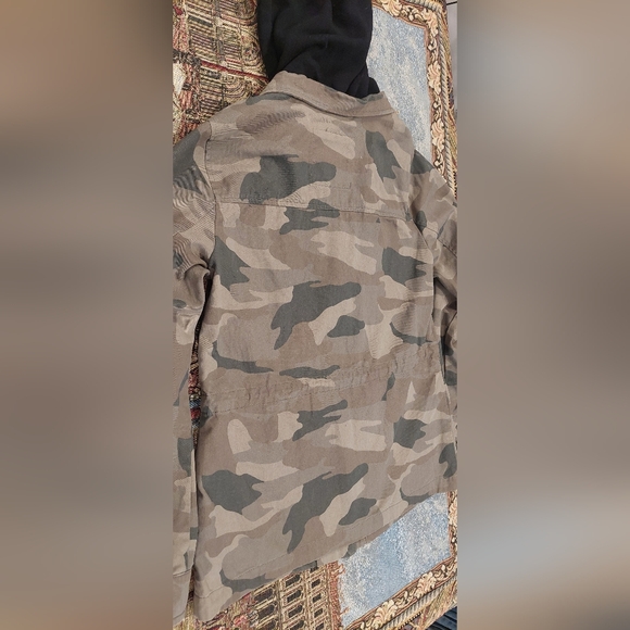 Men's Camouflage Military Jacket - Picture 9 of 9